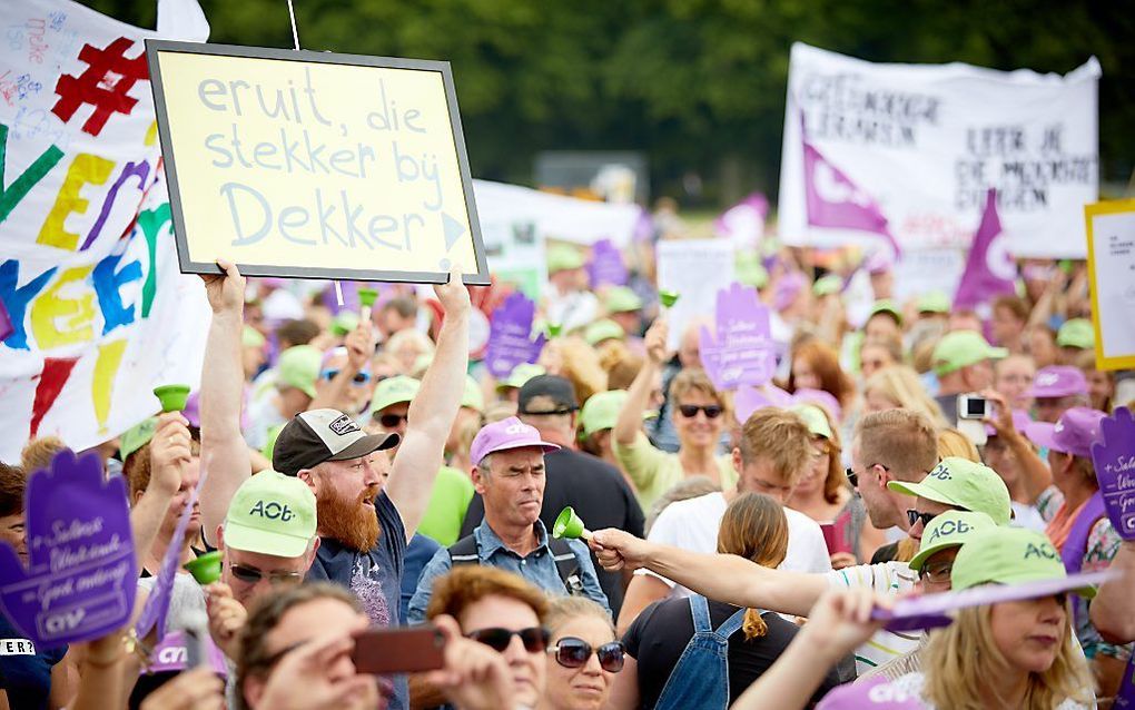 Leraren demonstreren op het Malieveld voor meer salaris en minder werkdruk in het primair onderwijs. beeld ANP