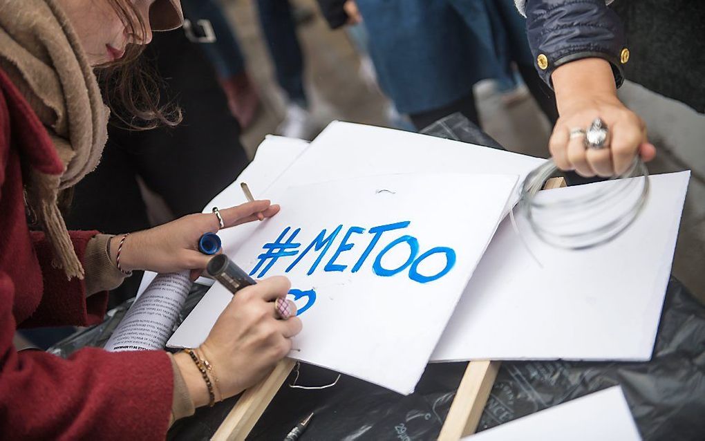 „De wereldwijde golf aan onthullingen in het kader van #MeToo laat zien hoe het in allerlei kringen van de samenleving toegaat.” beeld EPA, Christophe Petit Tesson