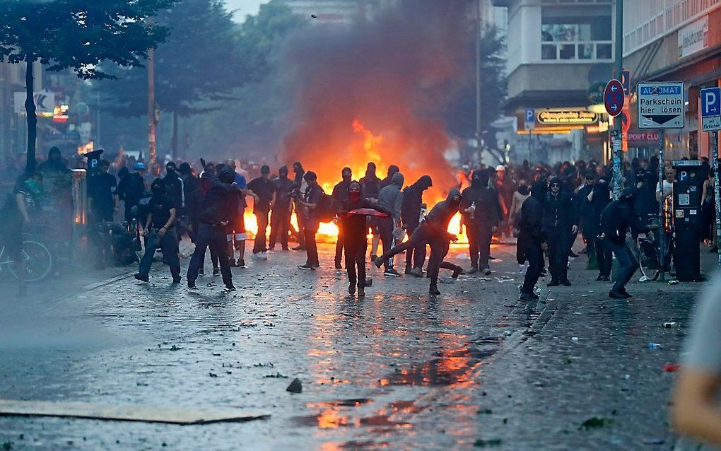 Tijdens de G20-top in Hamburg in juli vorig jaar lieten demonstranten een spoor van vernieling achter. beeld EPA