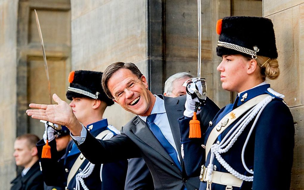 Premier Rutte komt aan bij het Koninklijk Paleis voor de nieuwjaarsontvangst. beeld ANP