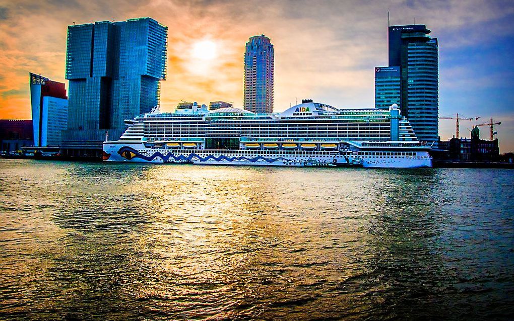 Cruiseschip AIDAperla kwam in maart aan bij de Holland Amerikakade van Cruiseport Rotterdam. beeld ANP