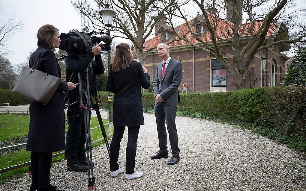 Minister Stef Blok (r., Buitenlandse Zaken) staat de pers te woord over de aanval van de VS, Groot-Brittannie en Frankrijk op Syrië. beeld ANP