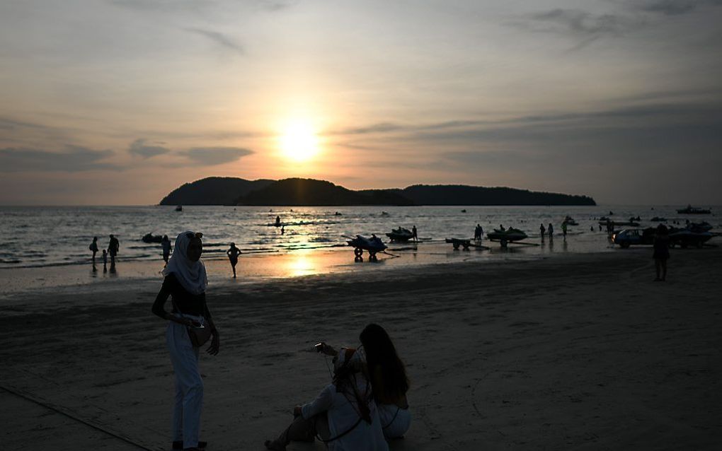 Strand Cenang op het eiland Langkawi, een populaire bestemming in Maleisië. beeld AFP