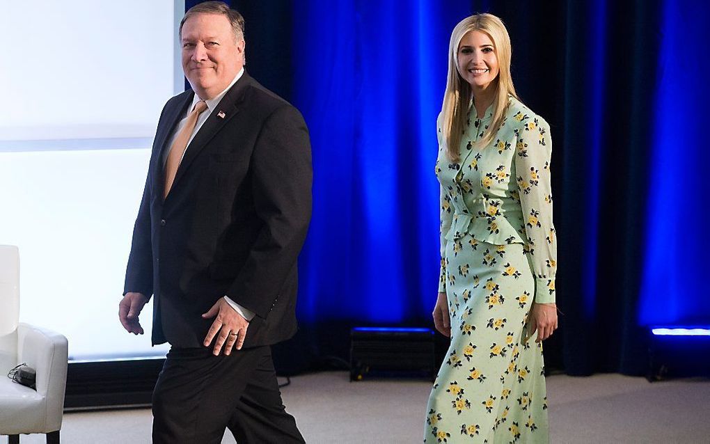 De Amerikaanse minister van Buitenlandse Zaken Michael Pompeo en presidentsdochter Ivanka Trump brengen zijn deze week in Nederland voor een internationale ondernemerstop. Foto: Pompeo en Trump in juni 2018. beeld EPA, Michael Reynolds