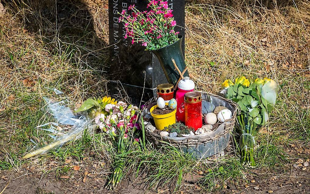 Het monumentje voor Nicky Verstappen op de Brunssummerheide. beeld ANP