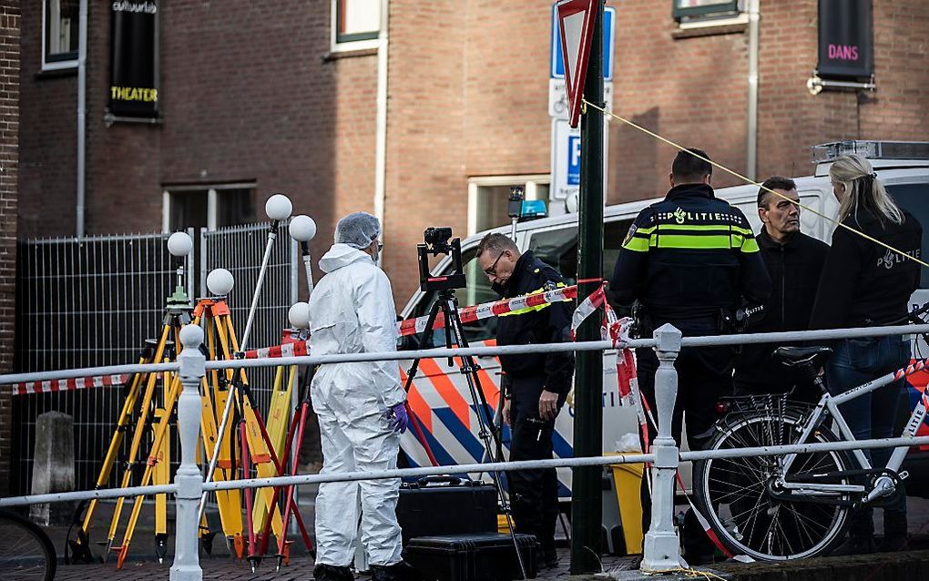 Onderzoek in de Breestraat in Delft nadat de politie op een man heeft geschoten. beeld ANP