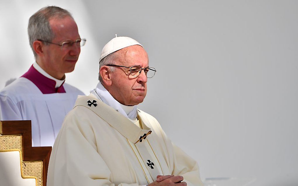 Paus Franciscus tijdens zijn bezoek aan de Verenigde Arabische Emiraten. beeld AFP