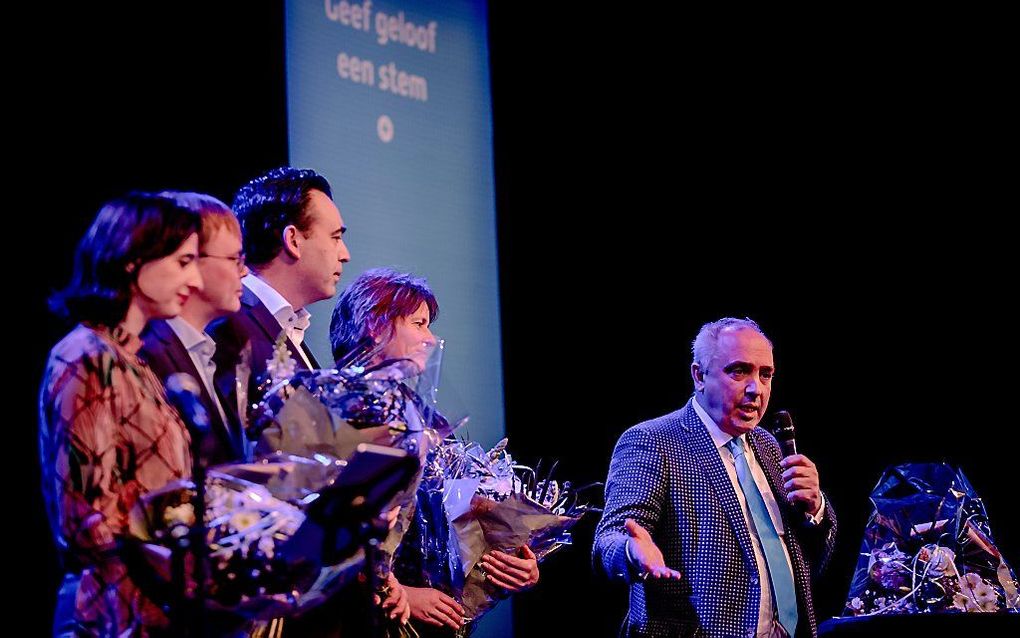 CU-lijsttrekker Peter van Dalen met enkele andere kandidaten. Links: Anja Haga. Beeld ANP, Sander Koning.