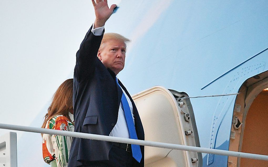 De Amerikaanse president Trump onderweg naar Groot-Brittannië. beeld AFP