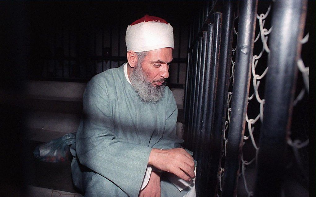 Omar Abdel-Rahman hier op een archieffoto uit 1999. De Egyptische sjeik had met de bomaanslag op het Word Trade Center in 1993 te maken en is in de Verenigde Staten in de gevangenis overleden. Hij was 78 jaar oud. beeld EPA