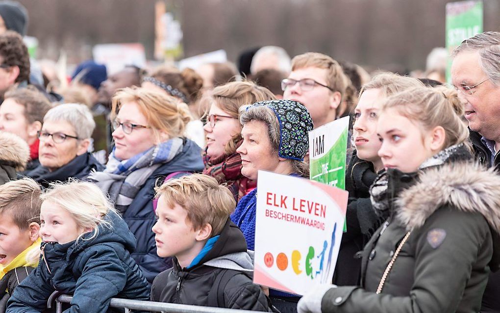 Deelnemers aan de Mars voor het Leven, een demonstratie tegen abortus en euthanasie. beeld André Dorst