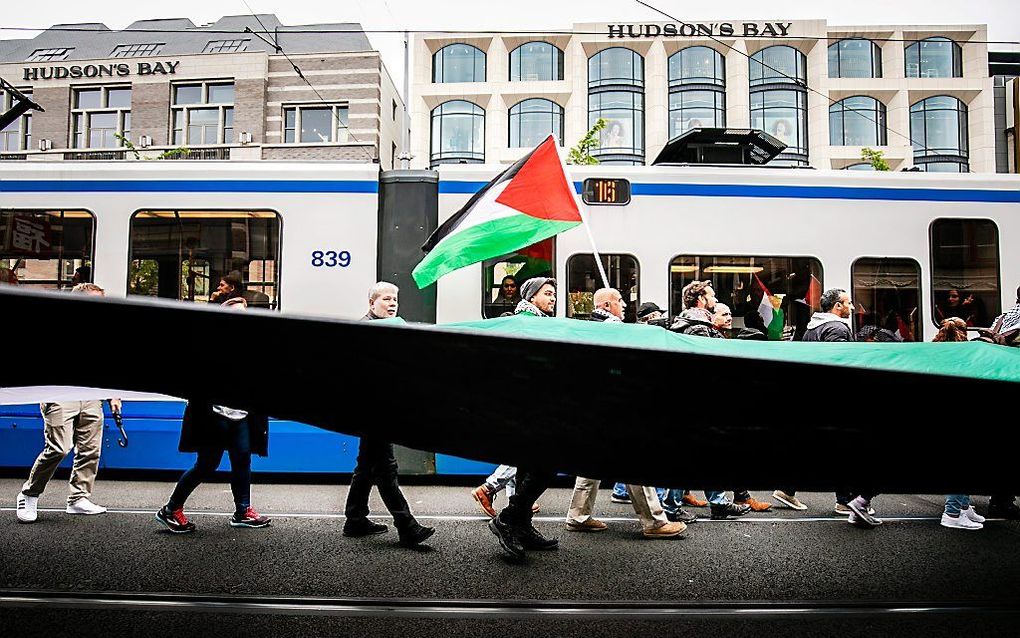 De Dam in Amsterdam is al jaren het toneel voor pro- en anti-Israëldemonstraties. beeld ANP, Remko de Waal