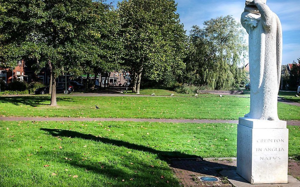 Standbeeld van de zendeling Bonifatius in Dokkum, die in 754 werd vermoord. beeld RD, Henk Visscher