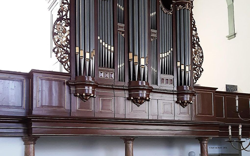 Het orgel in de Grote Kerk van Blokzijl. beeld Aart van Beek