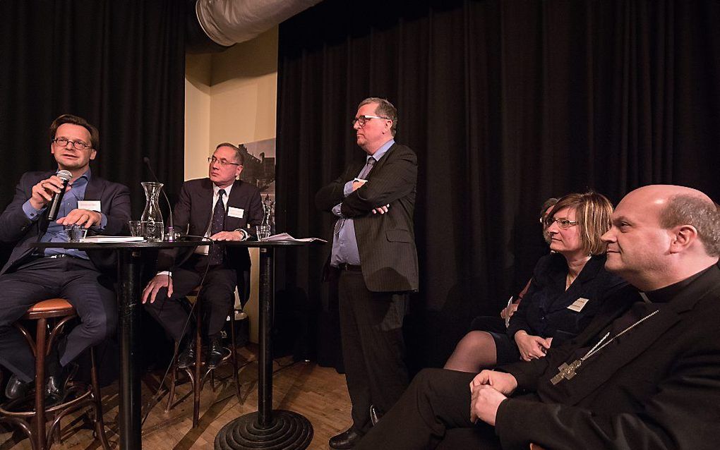 Het door de Raad van Kerken georganiseerde verkiezingsdebat in café brasserie Dudok in Den Haag. beeld Dirk Hol