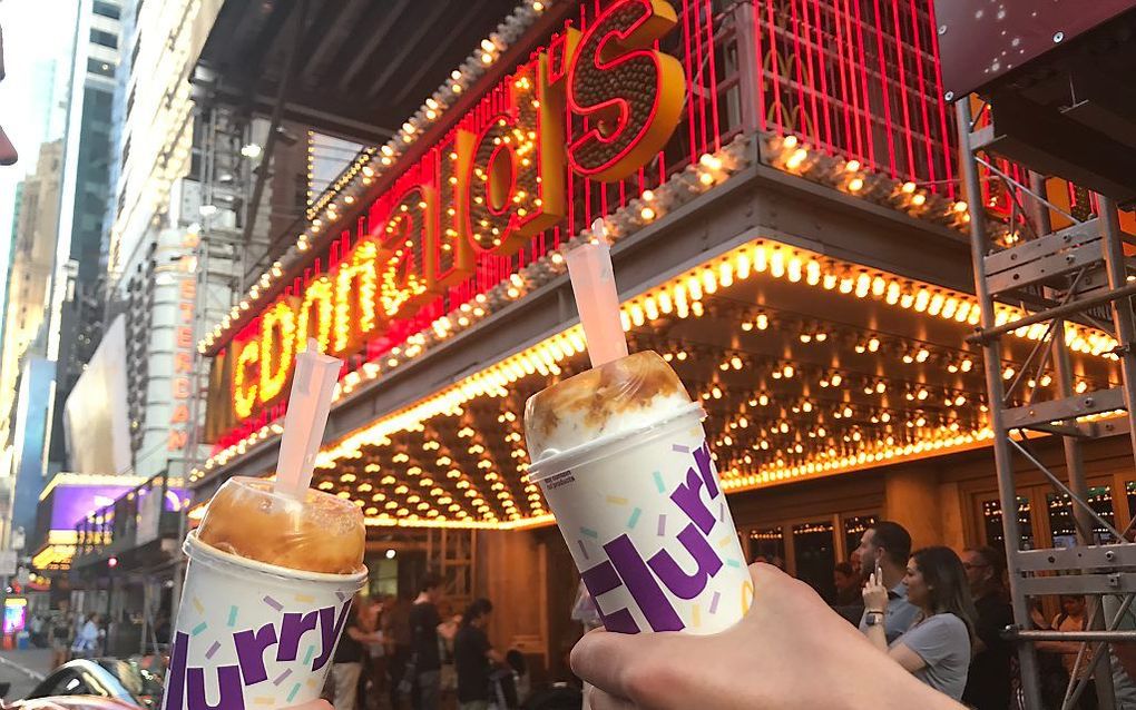 New York smult van Hollands ijs met stroopwafels. beeld Gerard ten Voorde