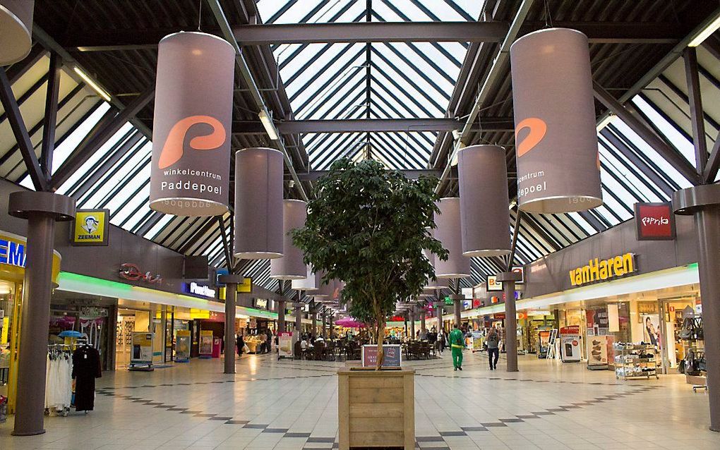 Winkelcentrum Paddepoel in Groningen. De vereniging van eigenaren lag jarenlang op ramkoers met winkeliers die niet meededen aan de koopzondagen. beeld Hjalmar Guit