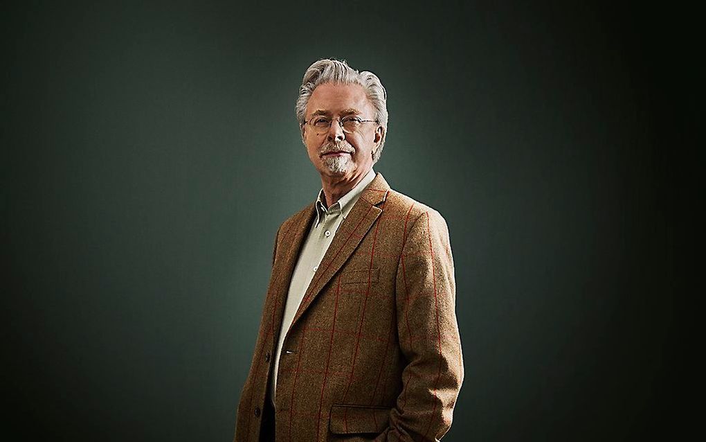 Dirigent Jos van Veldhoven stopt na 35 jaar als artistiek leider van de Nederlandse Bachvereniging. „Bij mijn opvolger, Shunske Sato, is het gezelschap in goede handen. Hij zal andere accenten leggen dan ik, maar dat geeft niet. Een instituut als de Bachv