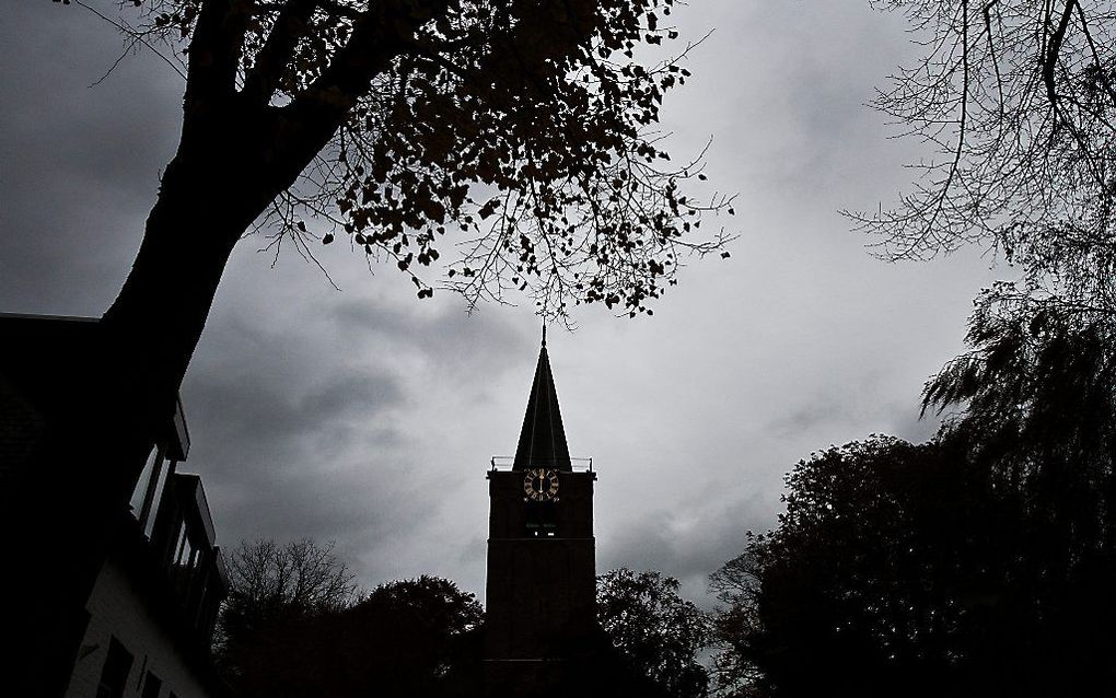 De zogenoemde Oude Toren in Alblasserdam, waar al eeuwen geen kerk meer aan vastzit. beeld RD, Henk Visscher