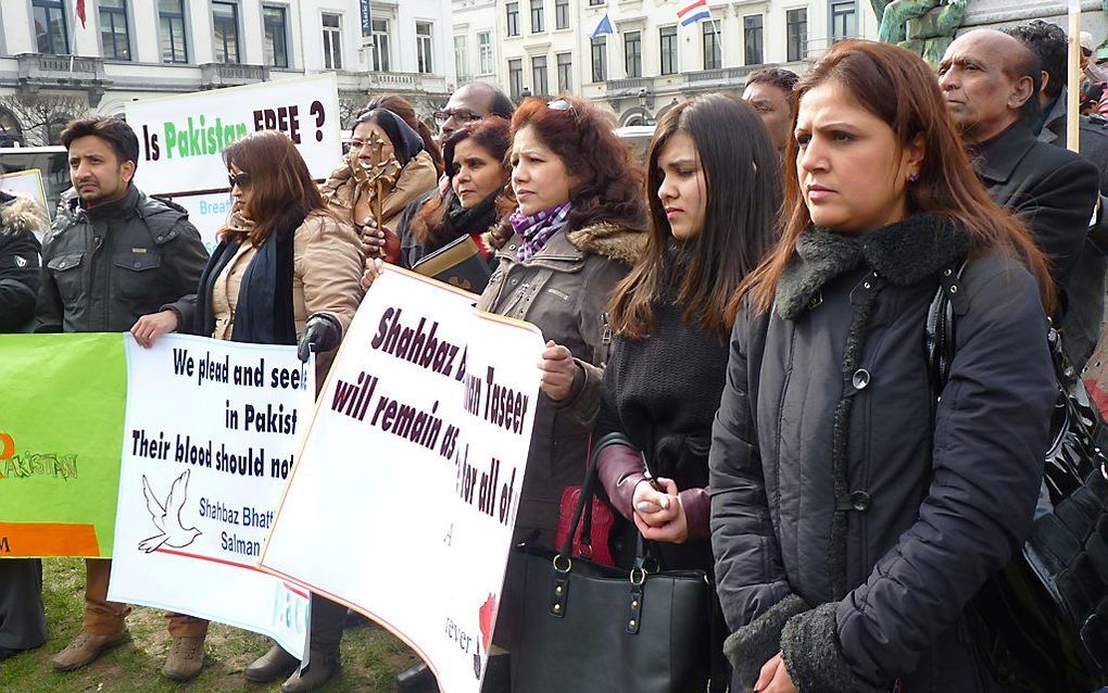 Pakistaanse christenen betogen in 2013 in Brussel voor meer godsdienstvrijheid in Pakistan. beeld Maarten van de Fliert