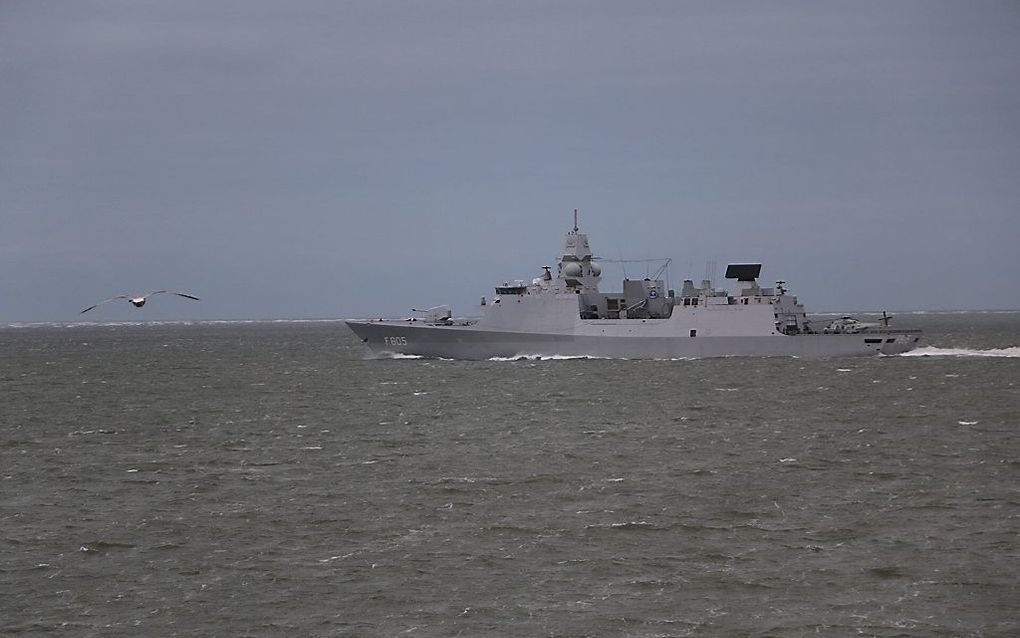 Zr.Ms. Evertsen vertrok zaterdagmiddag vanuit Den Helder voor zes maanden richting Middellandse Zee. beeld Riekelt Pasterkamp