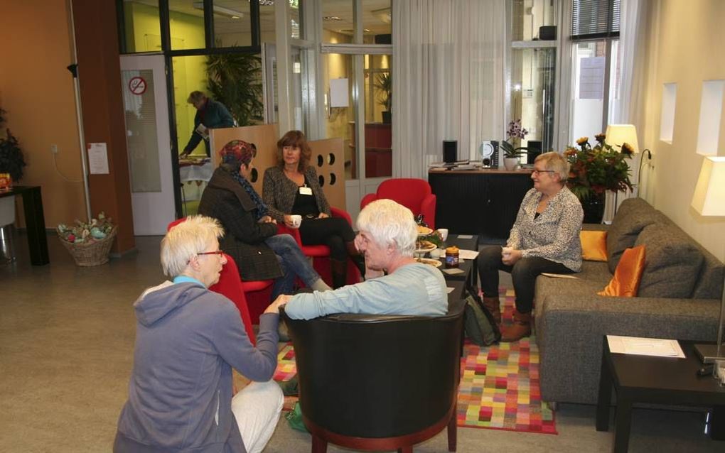 Inloophuis Helianthus in Dordrecht, voor mensen met kanker en hun naasten, breidt haar activiteiten uit. Zaterdag was er een druk bezocht open huis. beeld André Bijl