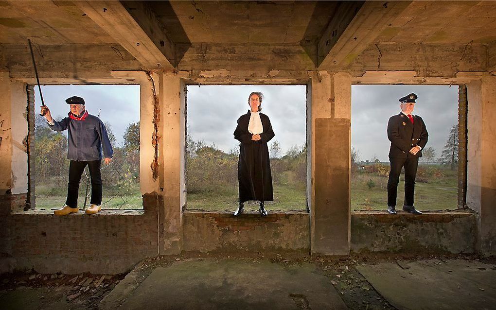 Een slooppand was de locatie die fotograaf Henk Visscher koos voor zijn fotoserie rond het thema ”Autoriteit”. Die plek symboliseert de crisis van het gezag, waarover veel mensen in onze samenleving in alle toonaarden klagen. beeld RD, Henk Visscher