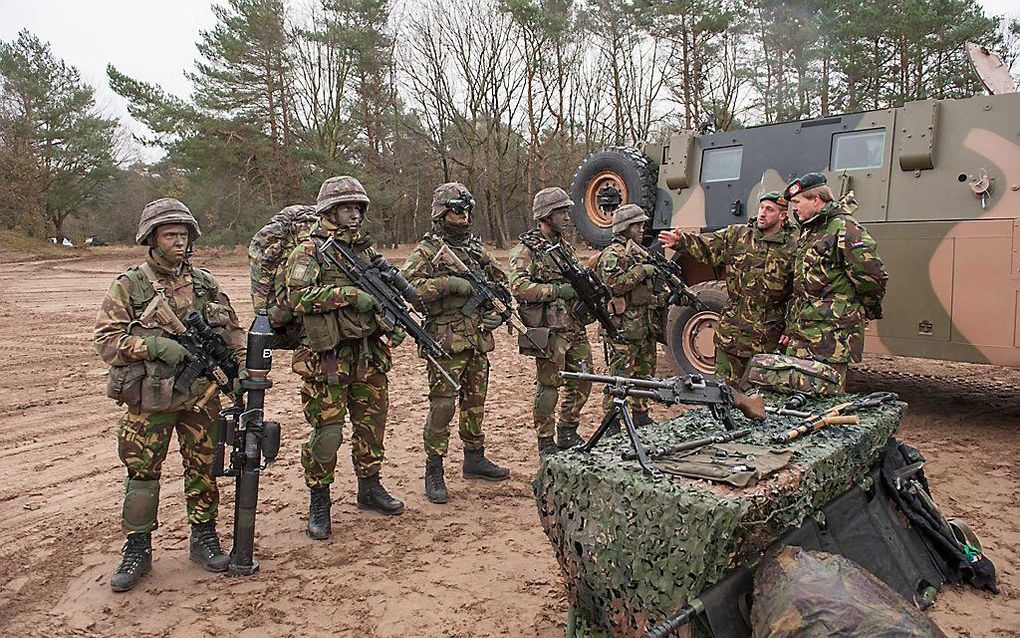 Koning Willem-Alexander bezocht dinsdag dag 13 Lichte Brigade van de Koninklijke Landmacht in Oirschot. beeld ANP