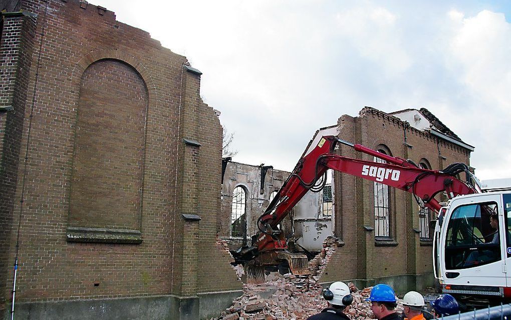 De afgebrande kerk in Hoek. beeld Van Scheyen Fotografie