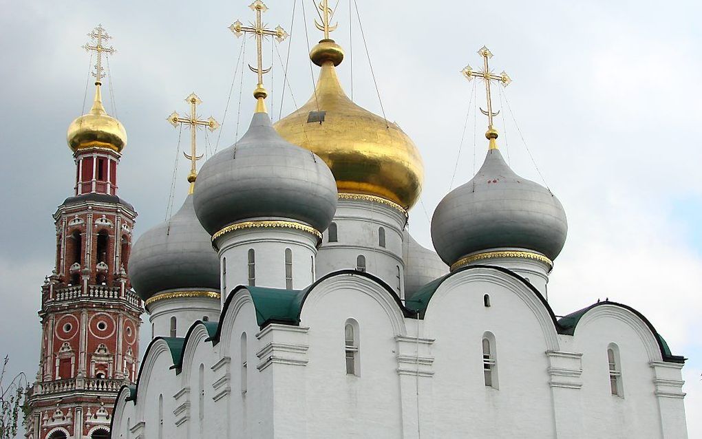 De kathedraal van de Moeder Gods van Smolensk (1524) is het oudste gebouw van het Novodevitsjijklooster in Moskou. beeld Adam Jones