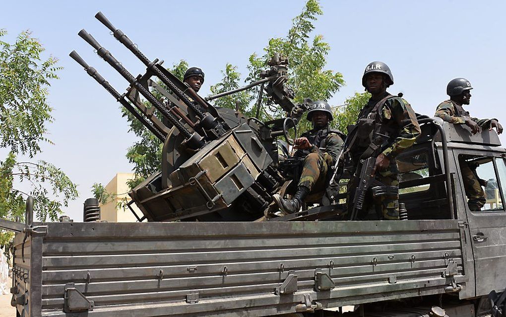 Het leger van Kameroen heeft bij een operatie in het grensgebied met Nigeria ongeveer negenhonderd mensen bevrijd uit handen van de terreurbeweging Boko Haram.  beeld AFP