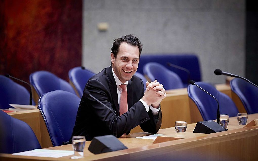 Staatssecretaris Van Dam woensdag tijdens het debat over de begroting van Economische Zaken in de Tweede Kamer. Van Dam nam voor de eerste keer sinds zijn aantreden plaats in vak K. beeld ANP