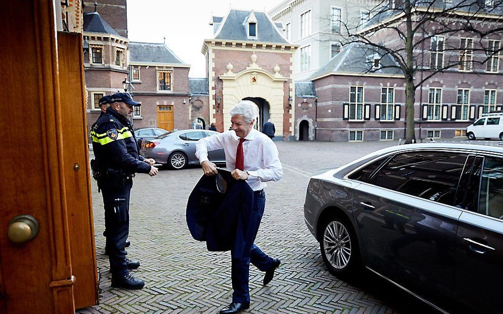 Minister Plasterk komt vrijdag aan voor de wekelijkse ministerraad. Beeld ANP