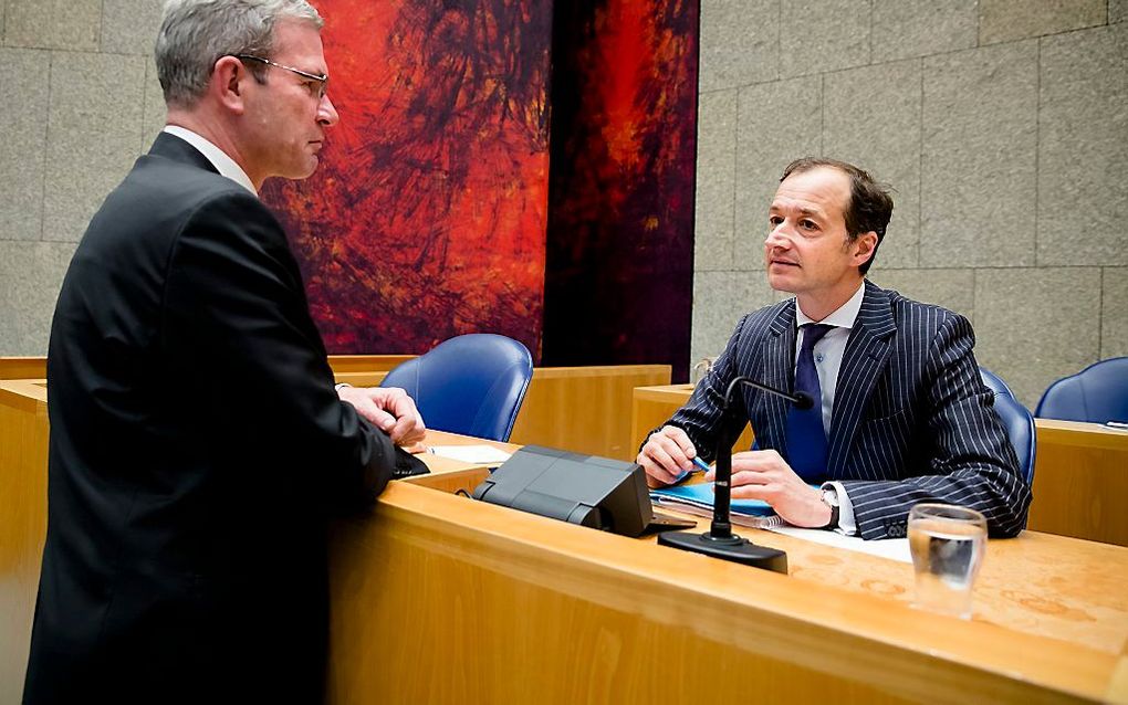 Dijkgraaf (L) en staatssecretaris Wiebes. beeld ANP