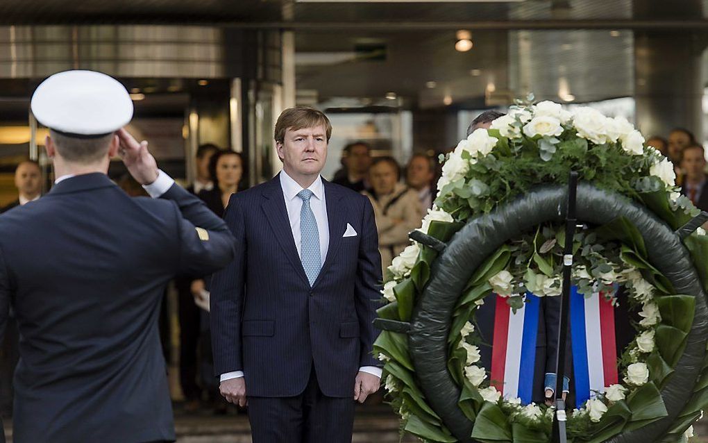 Koning Willem-Alexander donderdag tijdens zijn bezoek aan de NAVO in Brussel. beeld ANP