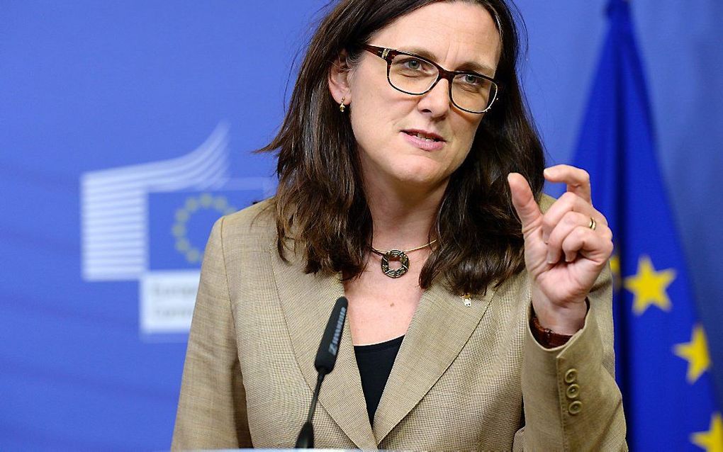 Cecilia Malmström geeft een persconferentie na het overleg van maandag. Beeld AFP