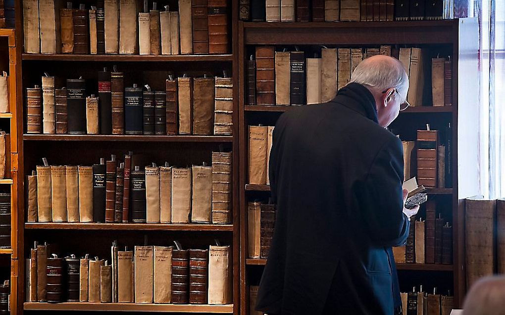 Antiquariaat De Roo in Zwijndrecht. beeld Cees van der Wal