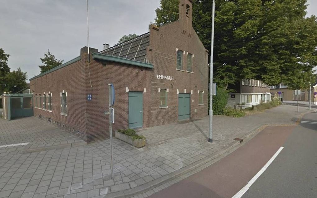 Henk Stok heeft de Dordtse Emmanuelkerk aangekocht voor zijn nieuwe gemeente. beeld Google Maps