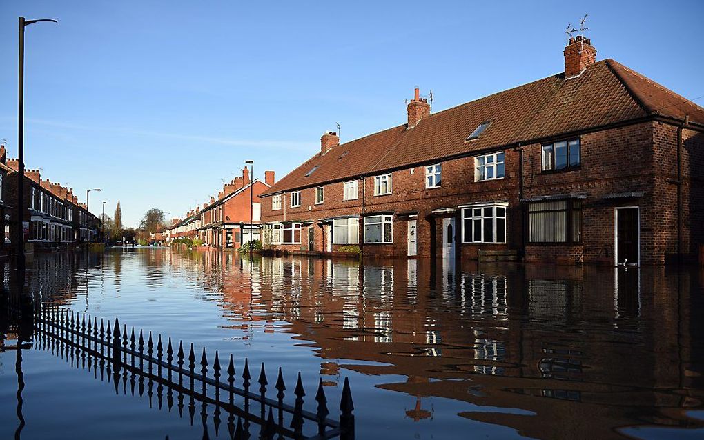 Honderen plaatsen in het noorden van Engeland hebben te kampen met wateroverlast. beeld AFP