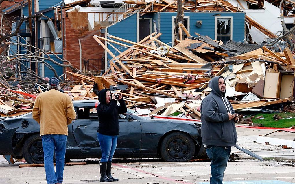 Ravage na een tornado in Garland, Texas, maandag 28 december. beeld EPA