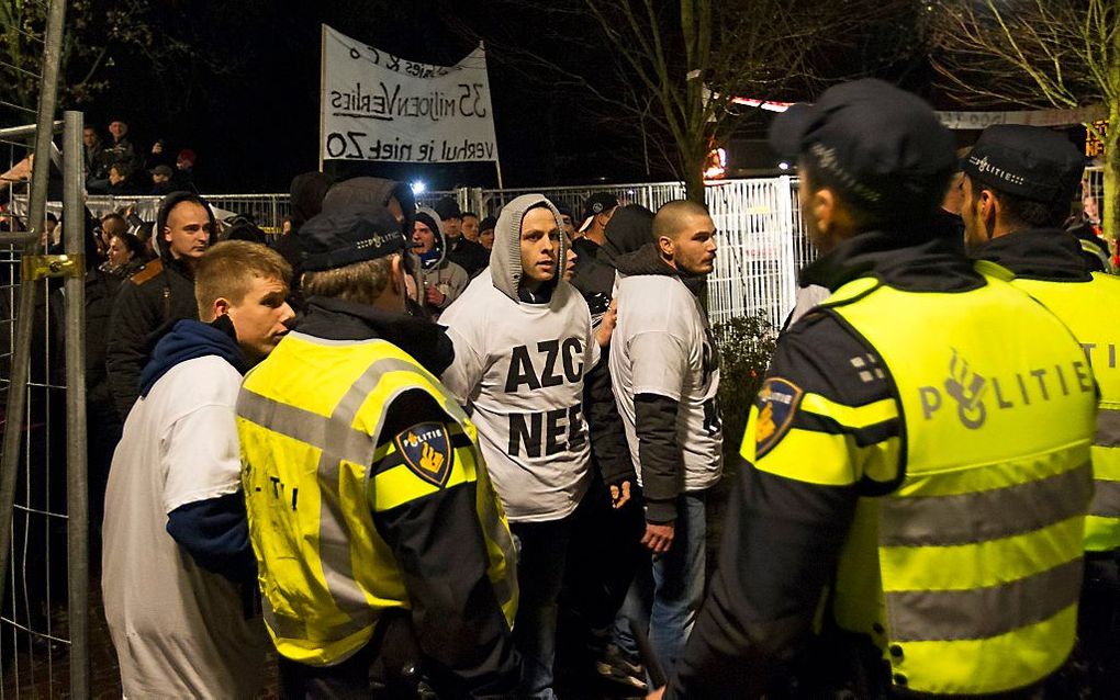 Protest tegen komst vluchtelingen in Geldermalsen. Beeld ANP