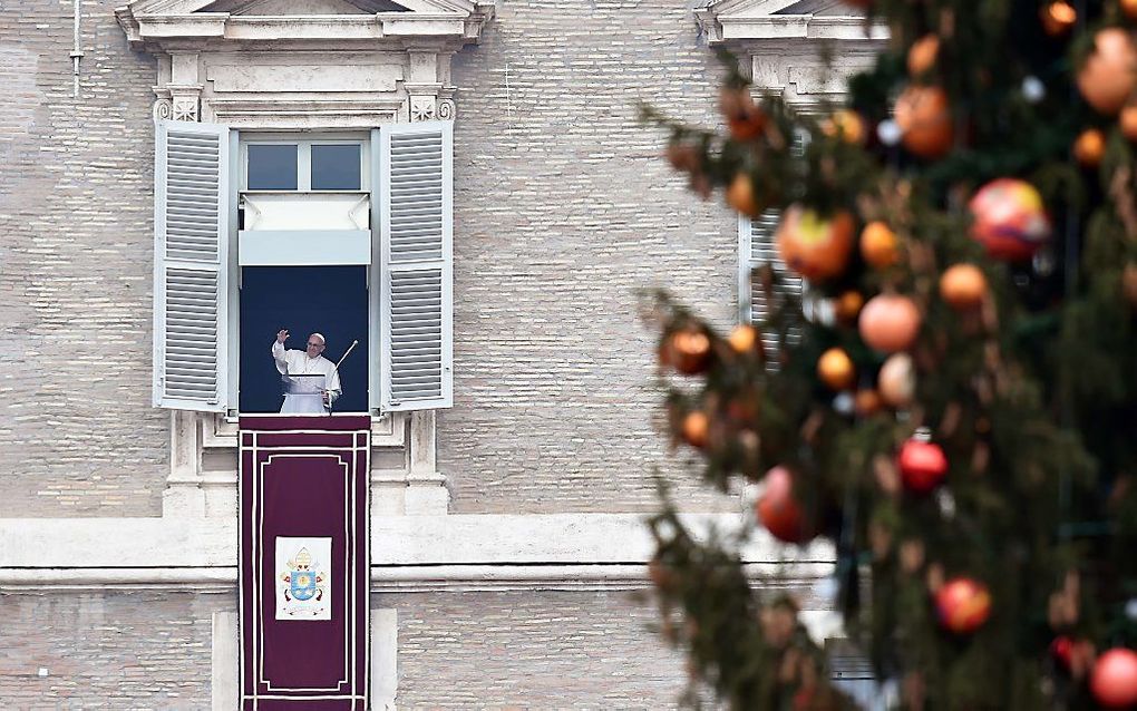 Paus Franciscus heeft op nieuwjaarsdag opgeroepen solidair te zijn en beter samen te werken in de strijd tegen oorlog, geweld en terreur. beeld AFP