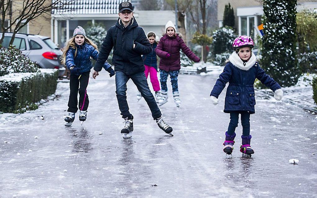 IJzel leidt tot schaatspret. beeld ANP