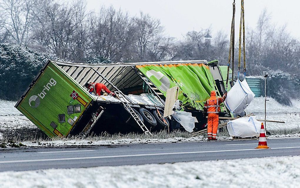 Een geschaarde vrachtwagen. beeld ANP