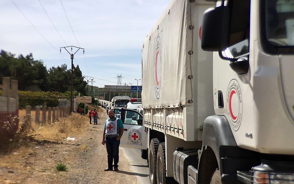 Het Rode Kruis met hulpgoederen voor onder meer Madaya, enkele maanden geleden. Beeld AFP