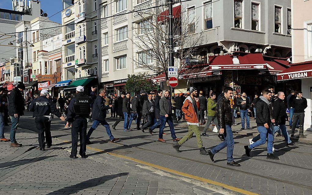 Bij een explosie in het toeristische hart van Istanbul zijn dinsdag tien doden en zeker vijftien gewonden gevallen. beeld AFP