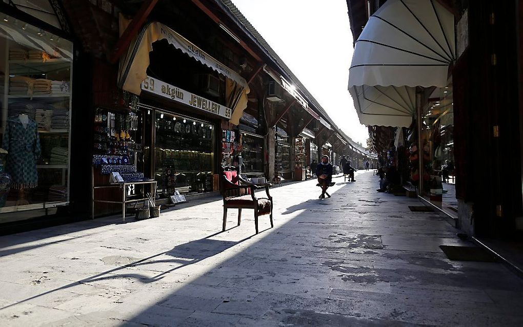 Lege straten in een toeristisch deel van Istanbul na de aanslag. Beeld EPA