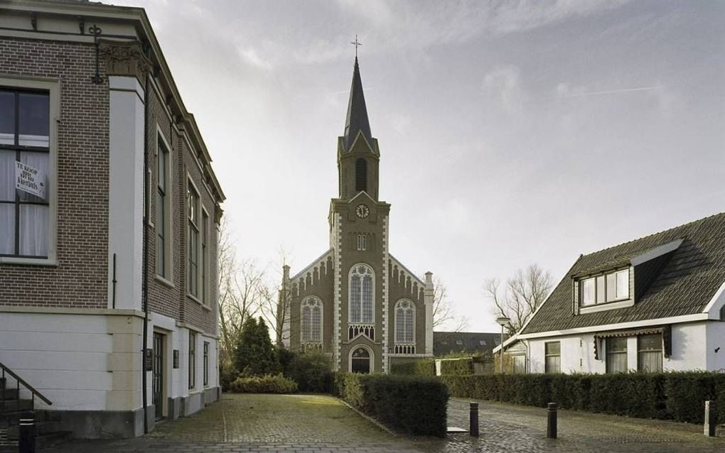 De hervormde kerk te Dirkshorn. De provincie Noord-Holland heeft 56.537 euro beschikbaar gesteld voor restauratie van het bedehuis. Beeld Wikimedia