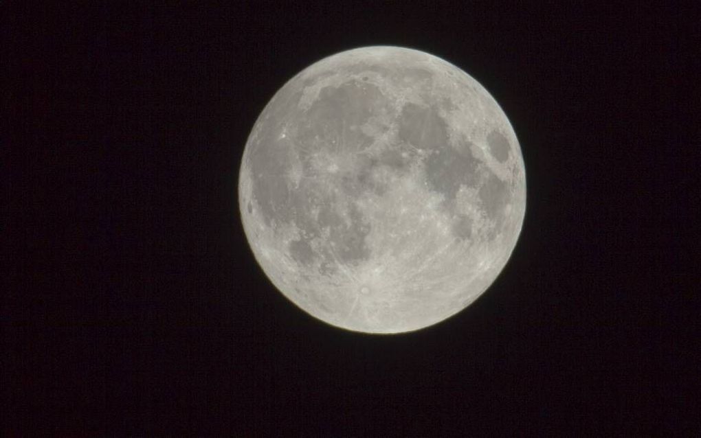 „Pasen zal vallen na de volle maan van de lente. Dit is het element dat met de maanstand verbonden is. Voor de kerk ligt hierin bij uitstek de band met de synagoge. En daarin met de Bijbelse kalender.” beeld RD, Henk Visscher