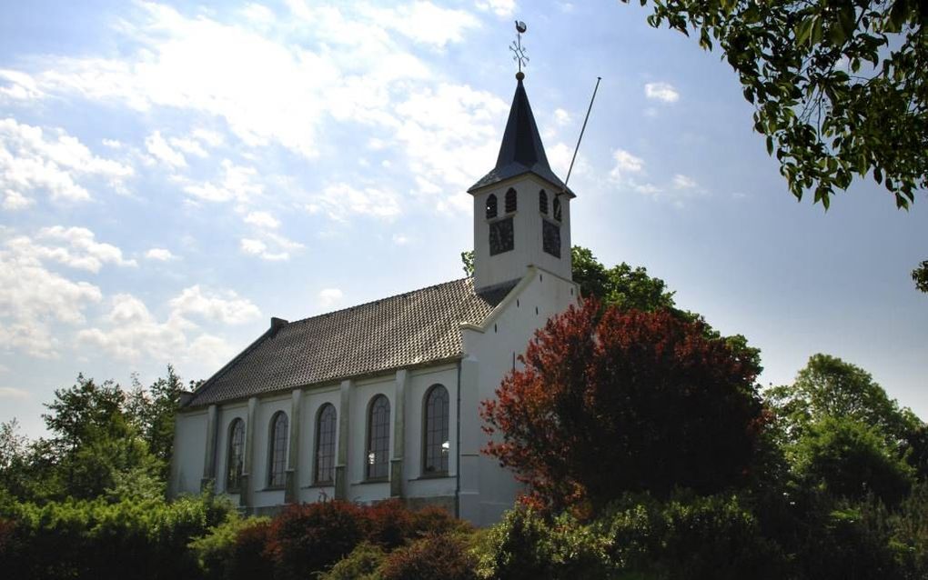 Het Witte Kerkje van Wieringerwaard, aan de Trambaan. Beeld hervormde evangelisatie Pniël / Nelly Veenstra